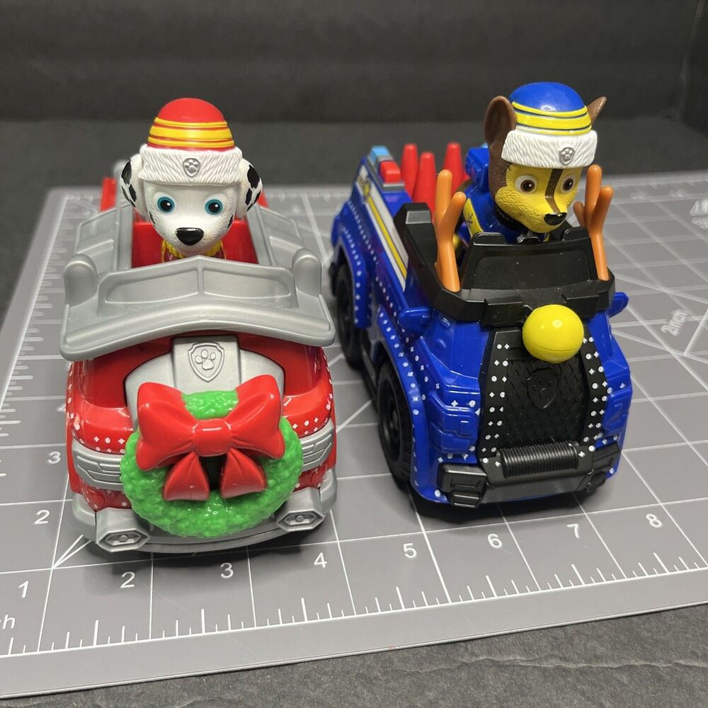 Spin Master PAW Patrol Christmas 2 Vehicles & Figures Marshall And Chase